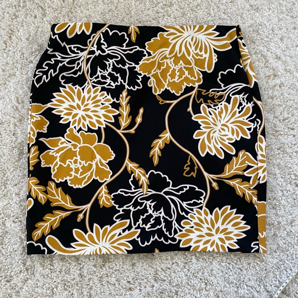 NYCC skirt. Size L. Excellent condition